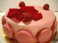 ケーキの中にもマカロンが入ってるの！